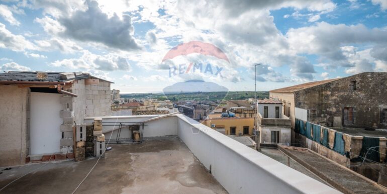 2025012284447-921276-17