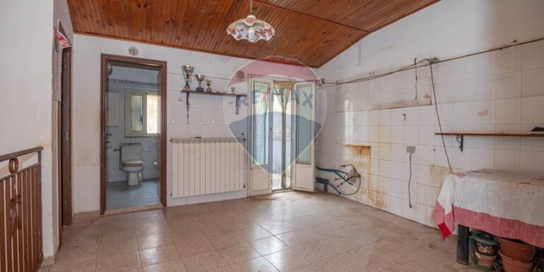 20250123182545-914391-11