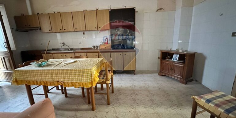 20250130185556-923961-35