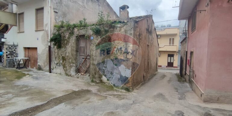 20250130185646-923962-3