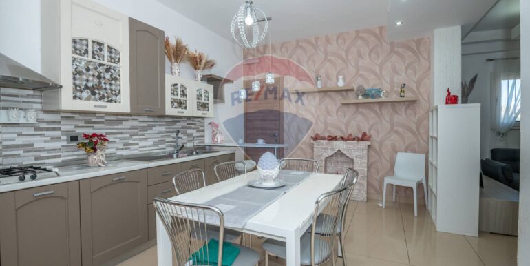 2025020503600-927085-4