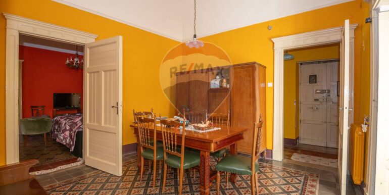 2025020883757-928100-28