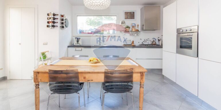 20250211115153-928745-11