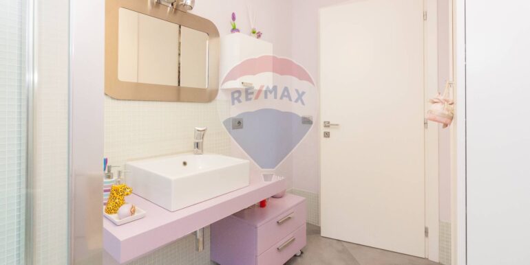 20250211115154-928745-16