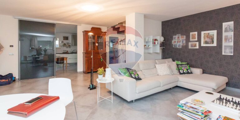 20250211115155-928745-23