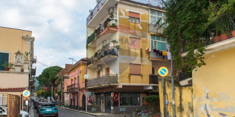 2025021394703-928941-1