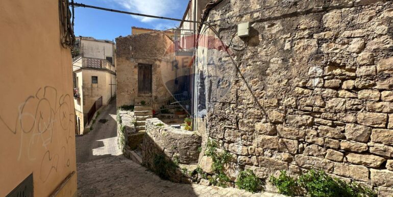 20250306102928-934239-6