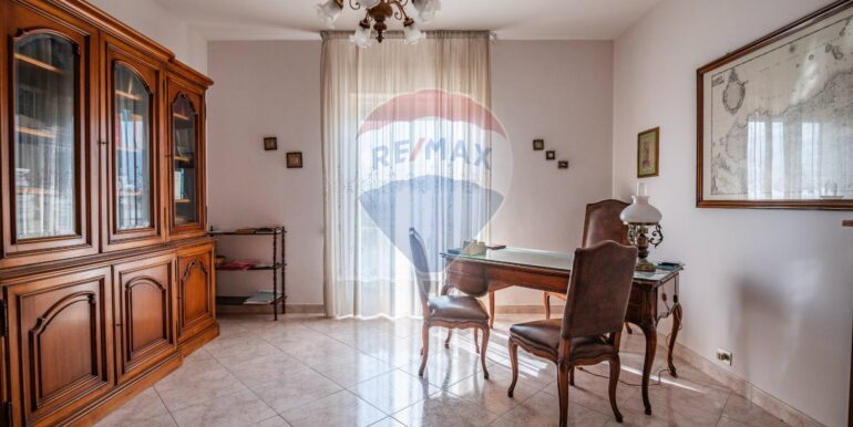 2025030694909-917154-8