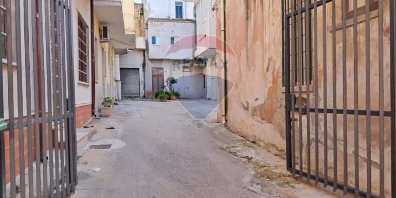 20250318202525-937501-7