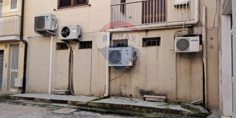 20250318202526-937501-8