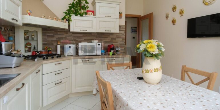 2025033120232-939698-11