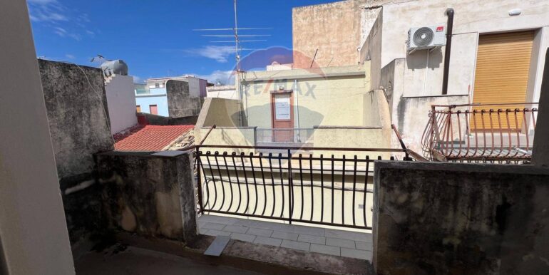 2025033180429-939700-11