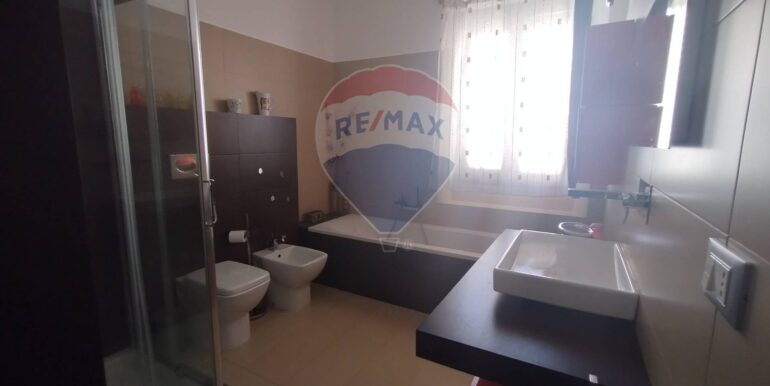 20250404192957-942041-11