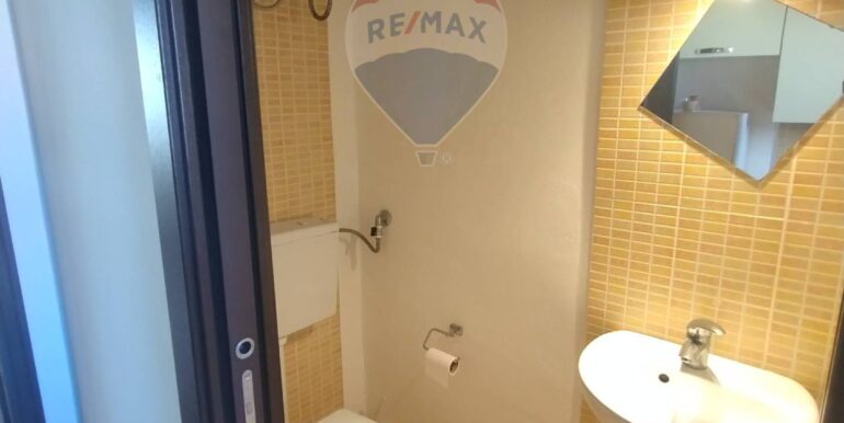 20250404193009-942041-17