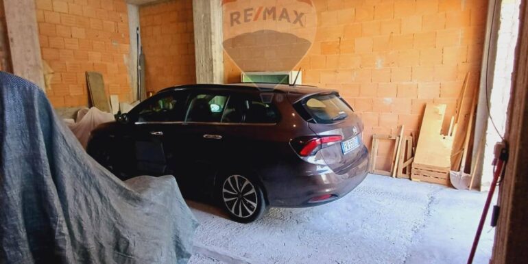 20250408184116-942406-8