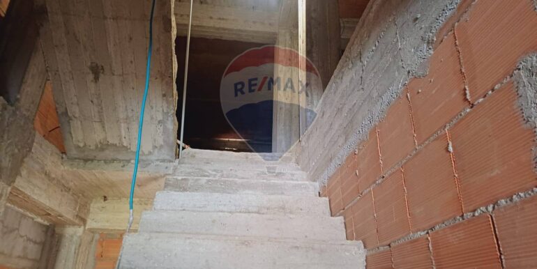 20250408184122-942406-14