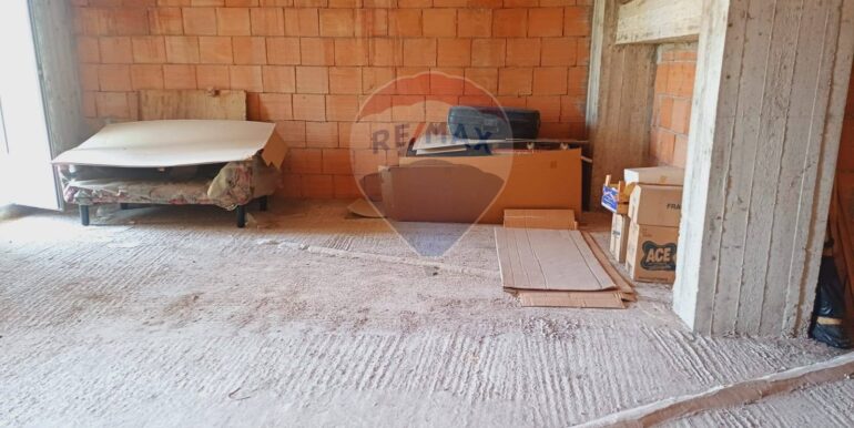 20250408184125-942406-16