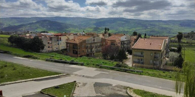 20250408222030-942879-10