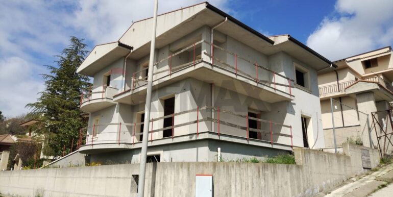 20250408222107-942879-33