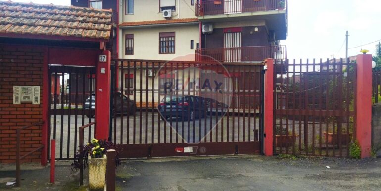 20250422215209-945061-3