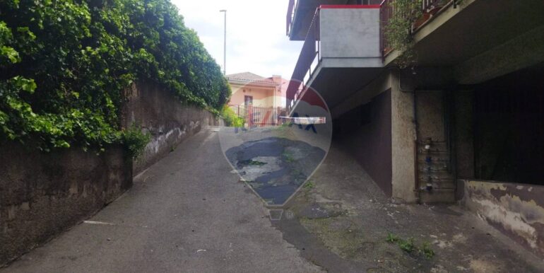 20250422215219-945061-11