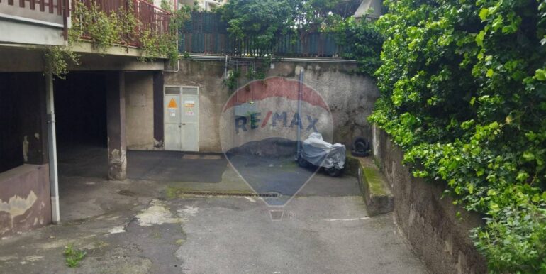 20250422215221-945061-12