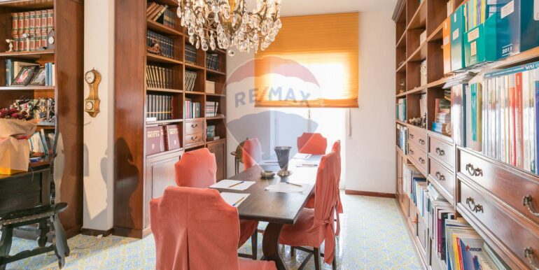 20250429184942-889178-1