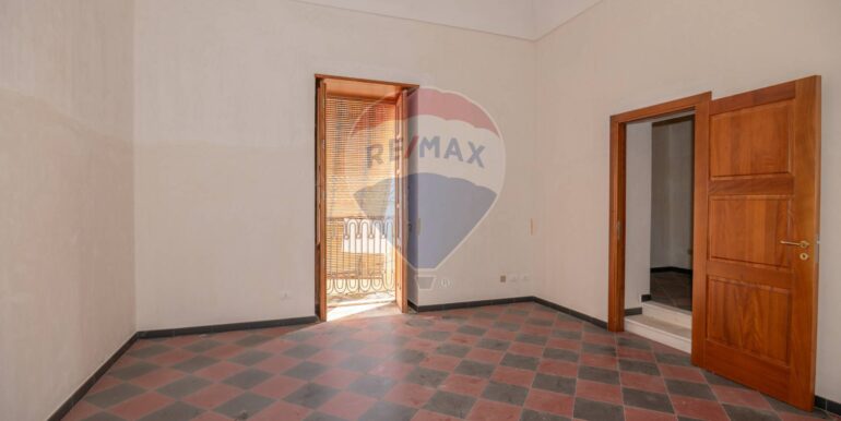 2025043092858-933686-8