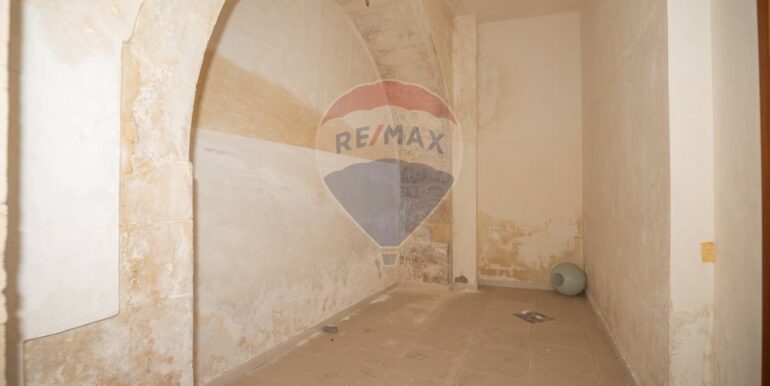 2025043093025-933686-15