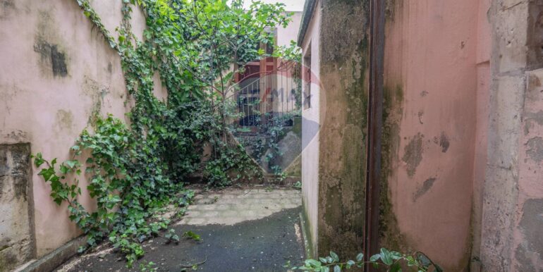 2025043093032-933686-19