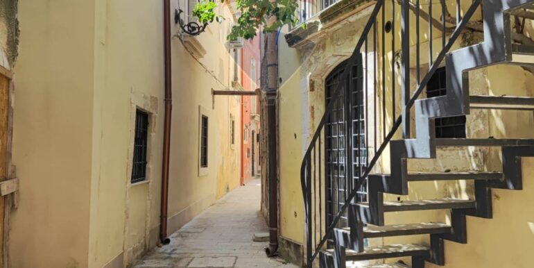 20250526173059-951487-21