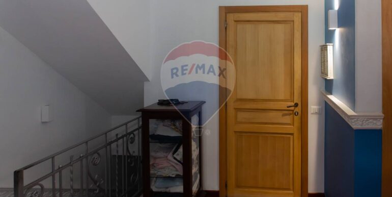 20250530193907-952979-12