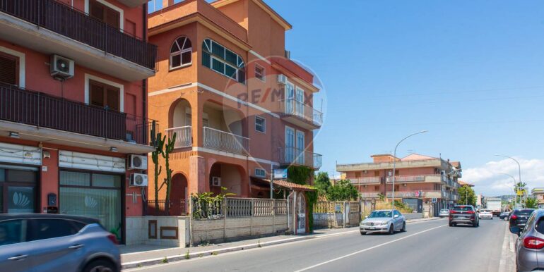 2025060685233-953884-3