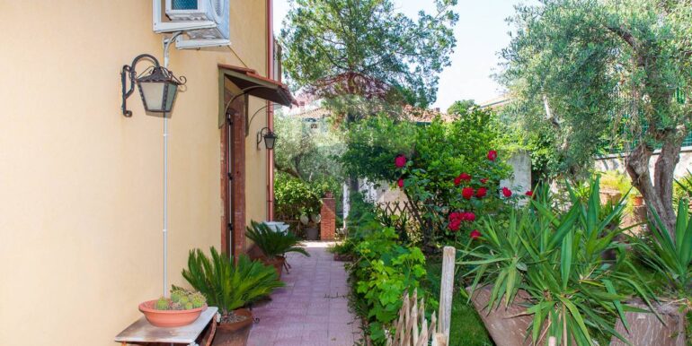 2025061092610-952432-12