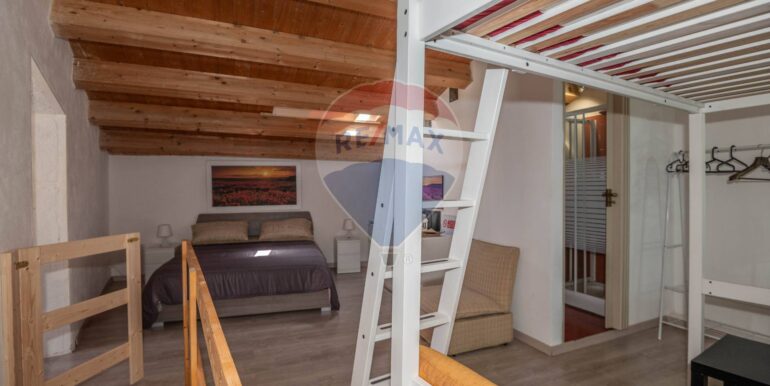 2025061174605-957711-8