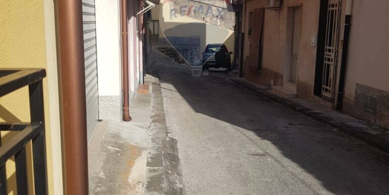 20250707181356-965609-6