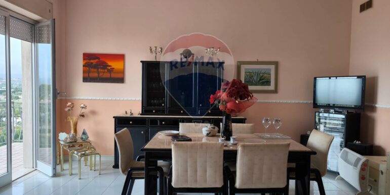 2025080494954-973206-10