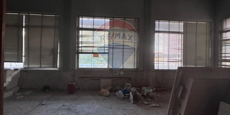 20250806181411-973976-12