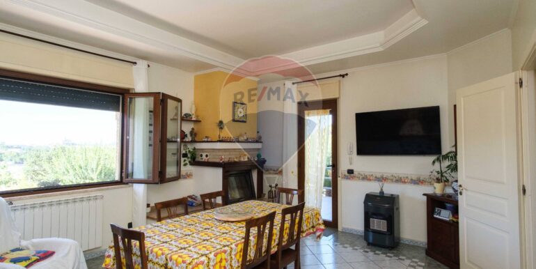 20250807184521-974295-21