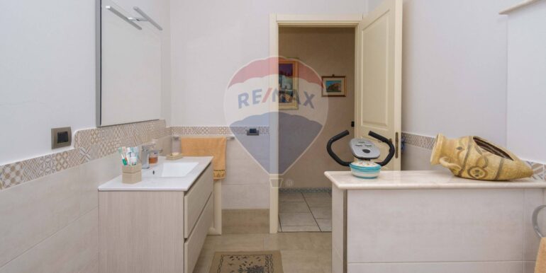 20250807184531-974295-24