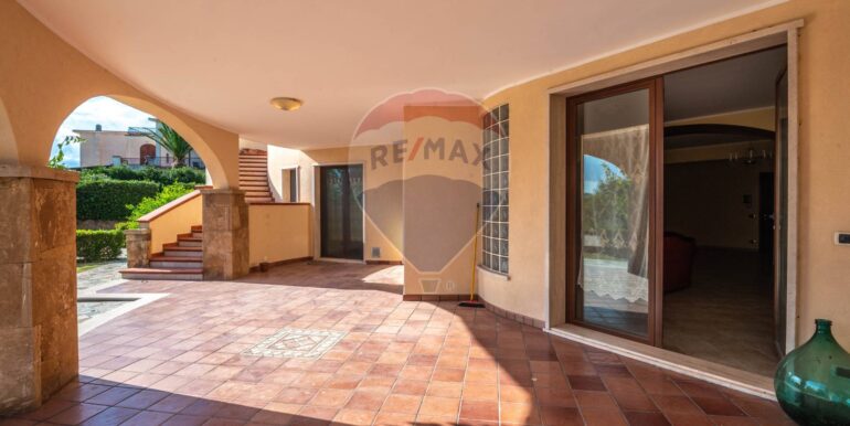 2025080870952-974023-16