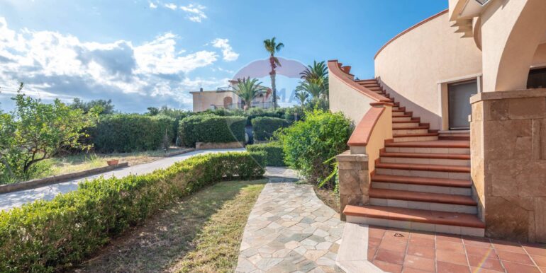 2025080870959-974023-18