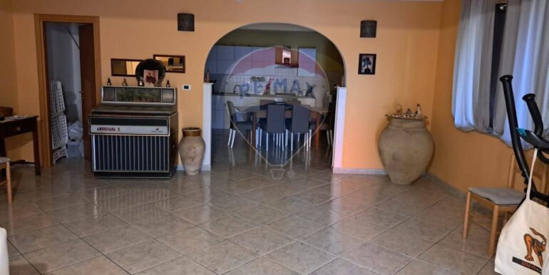 20250813175900-974704-16