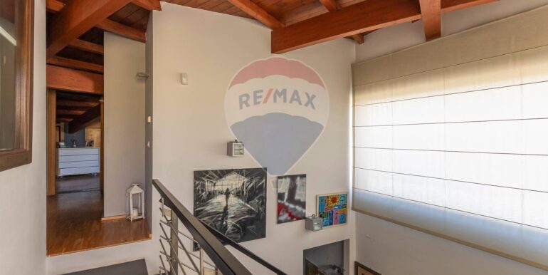 20250818122130-974931-10