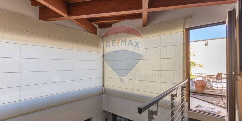 20250818122136-974931-12