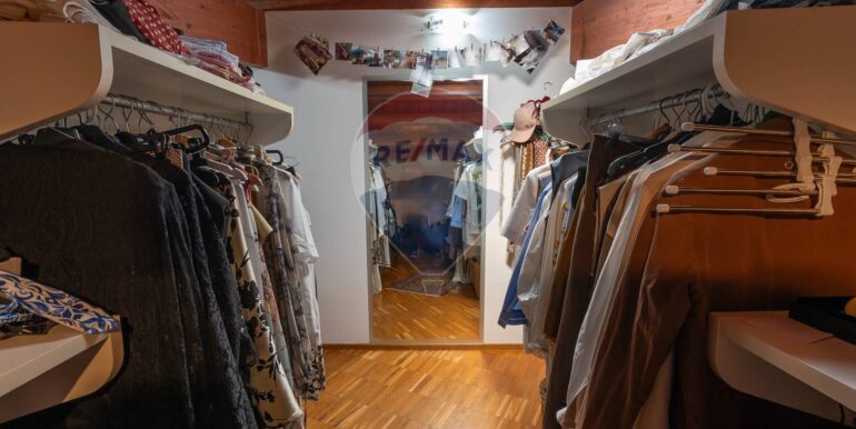 20250818122145-974931-15