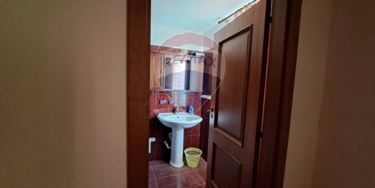 20250818173548-974806-3