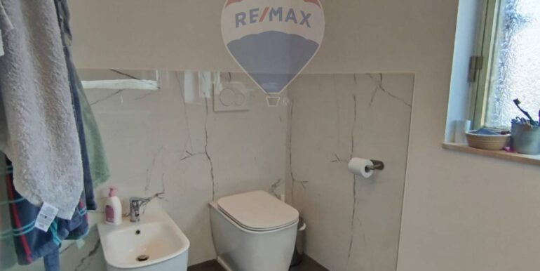 20250819115824-975042-10