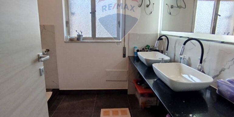 20250819115826-975042-11