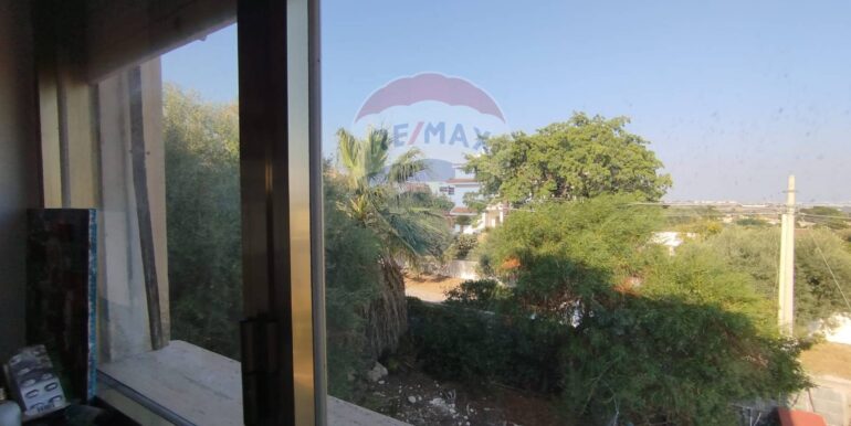 20250819115829-975042-12